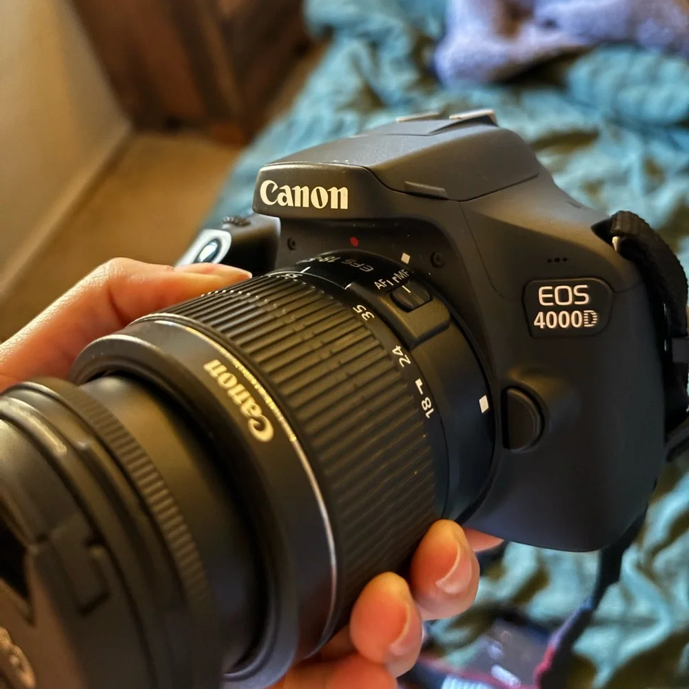 Canon 4000D EOS Used - Like New - Excellent Condition